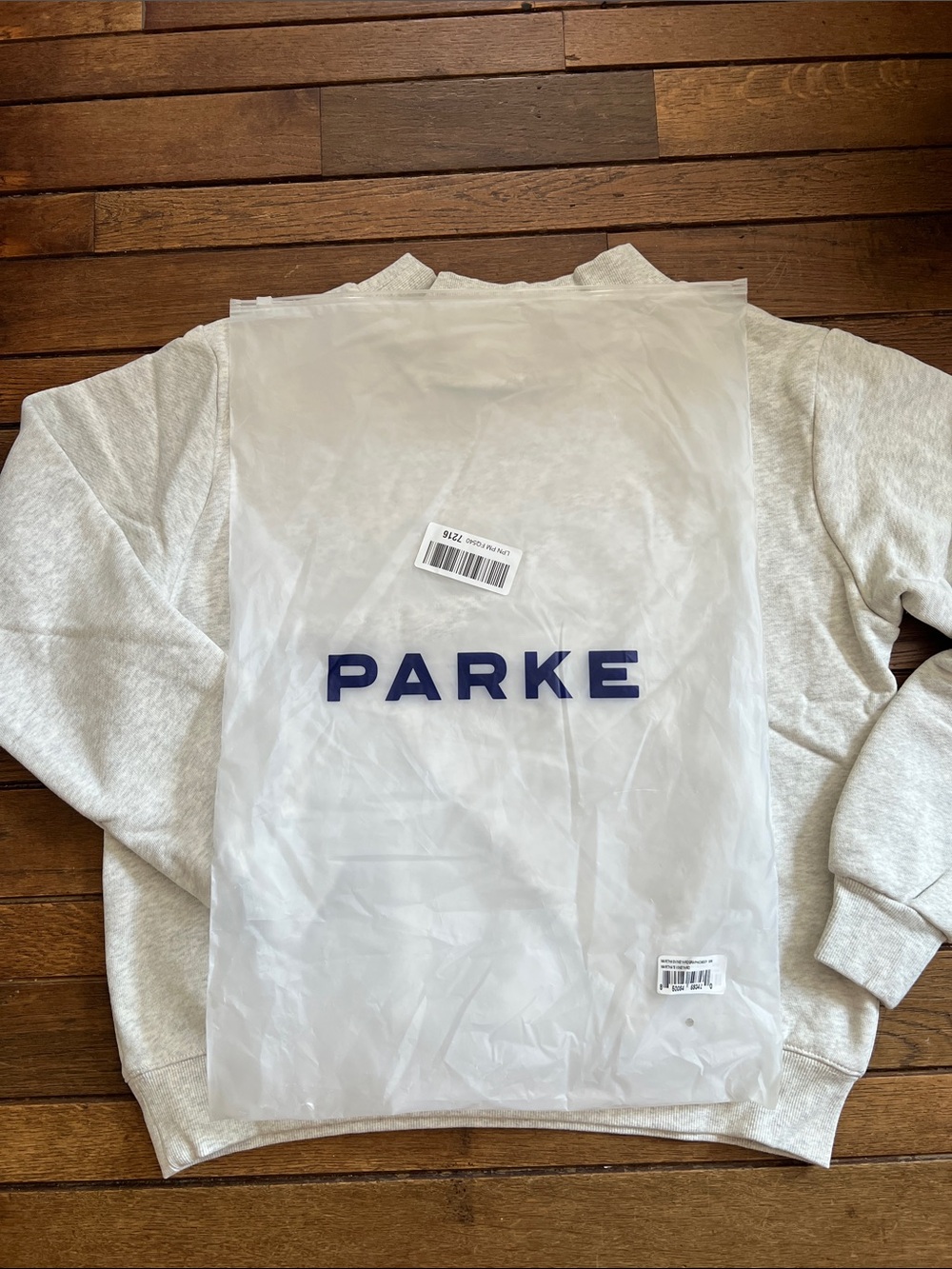 PARKE Martha's Vineyard Graphic Mockneck Sweatshirt Size S/M NEW IN BAG - Picture 8 of 8